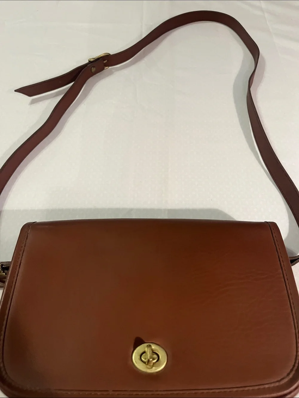 Vintage Coach Brown Leather Crossbody with Gold Turn-Lock 9790/ Classic 1980/